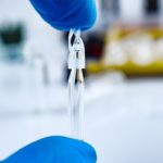 8mm-vial-insert-conical-bottom-with-polymer-feet-3
